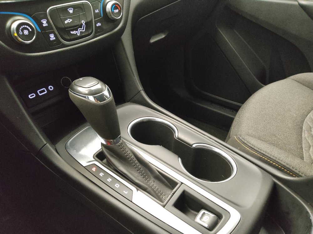 Used 2019 Chevrolet Equinox LT FWD image 26