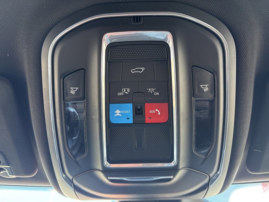 Used 2023 Jeep Grand Cherokee L Laredo image 20