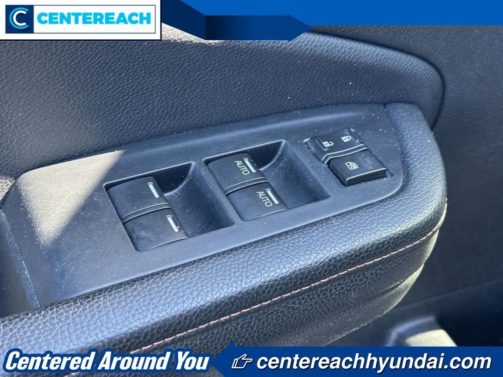 Used 2022 Honda Pilot TrailSport image 17