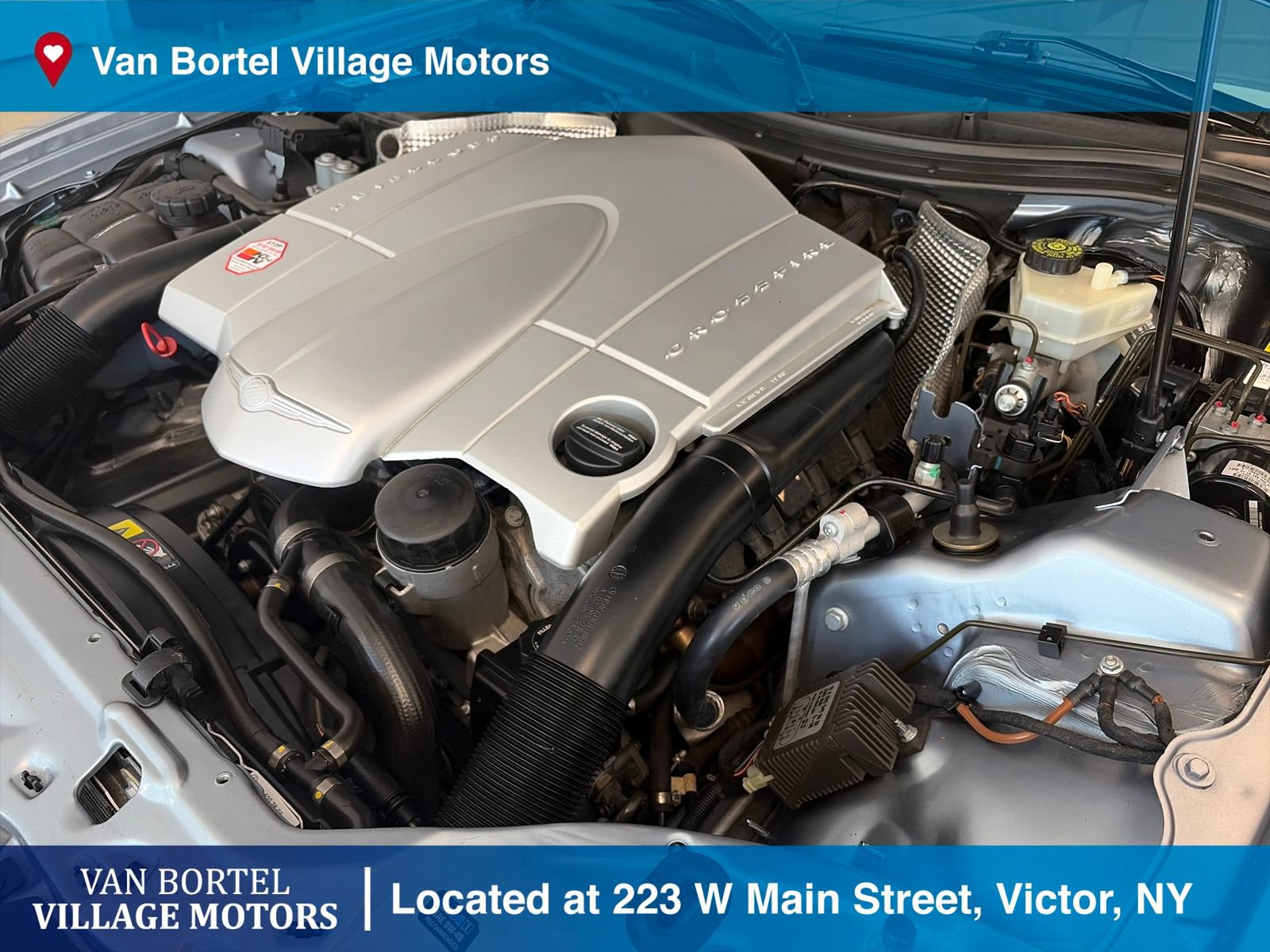 Used 2004 Chrysler Crossfire Coupe RWD image 2