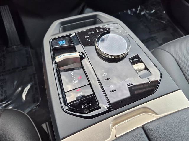 Used 2024 BMW iX xDrive50 w/ Premium Package AWD/4WD image 12