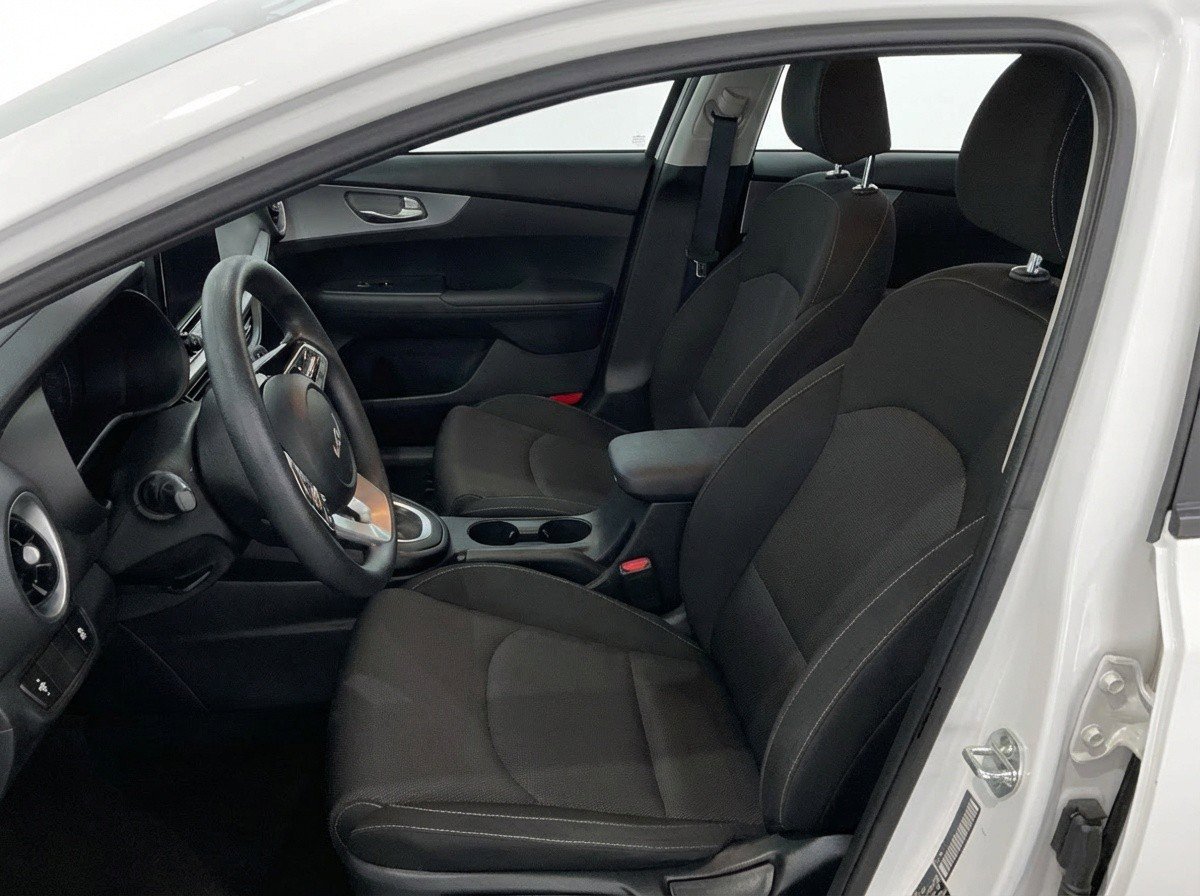 Used 2024 Kia Forte LXS w/ LXS Technology Package FWD image 13