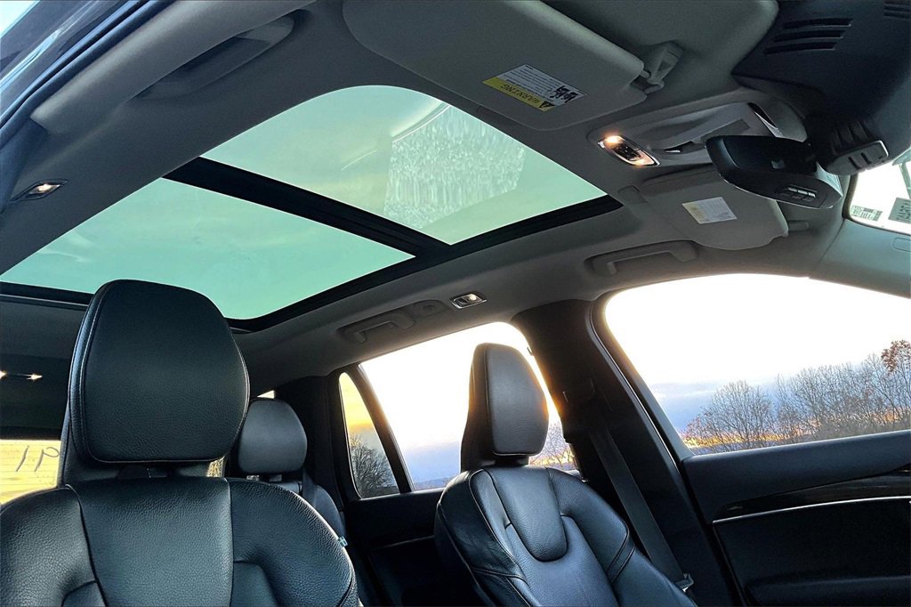 Used 2019 Volvo XC90 T6 Momentum w/ Advanced Package image 19