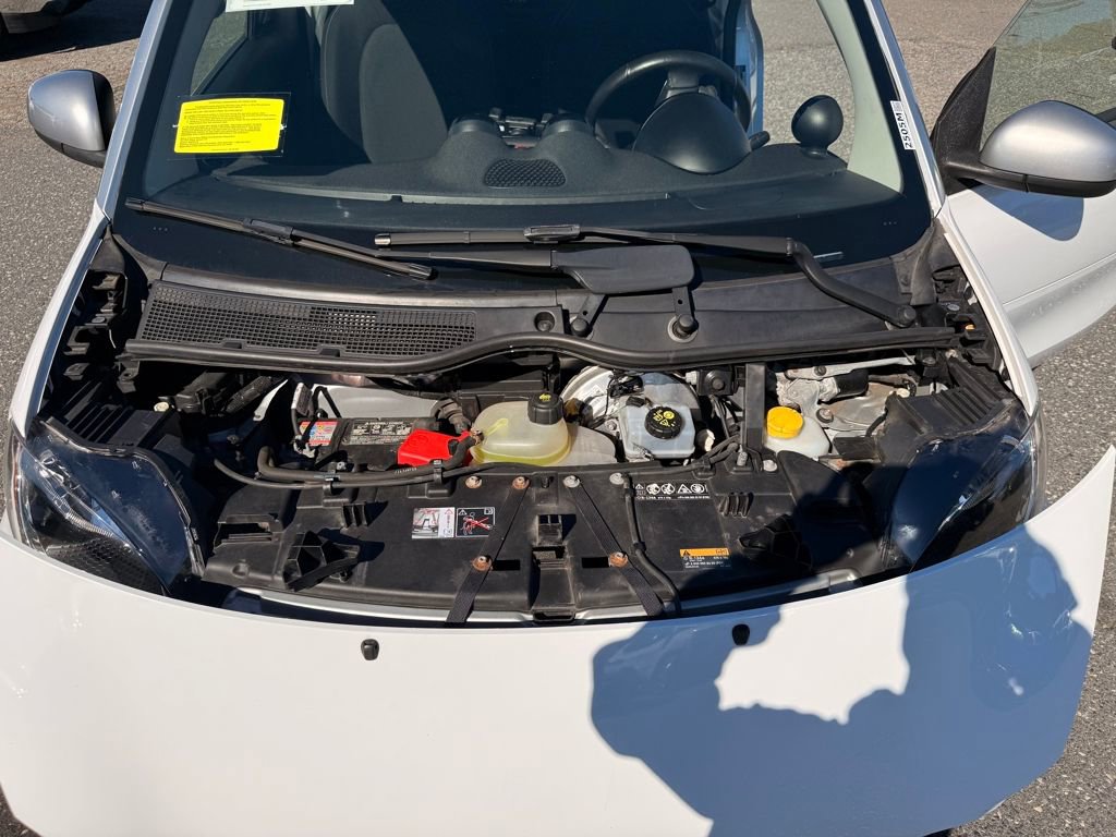 Used 2017 smart fortwo pure image 12