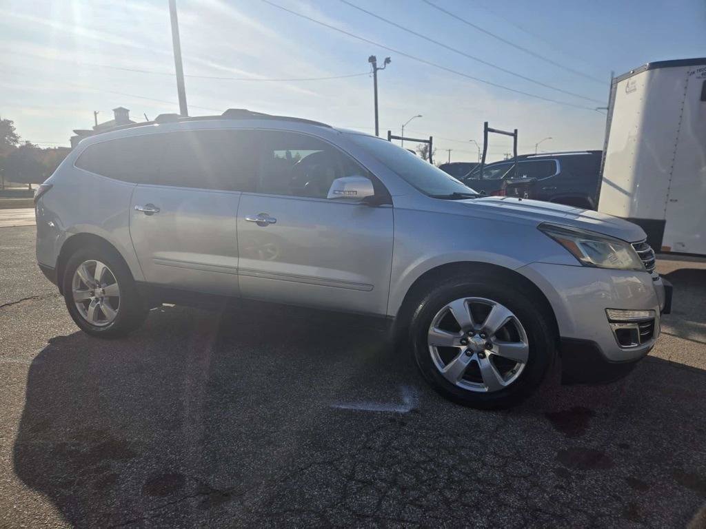 Used 2016 Chevrolet Traverse LTZ FWD image 7