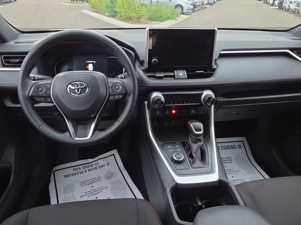 Used 2025 Toyota RAV4 SE AWD/4WD image 23