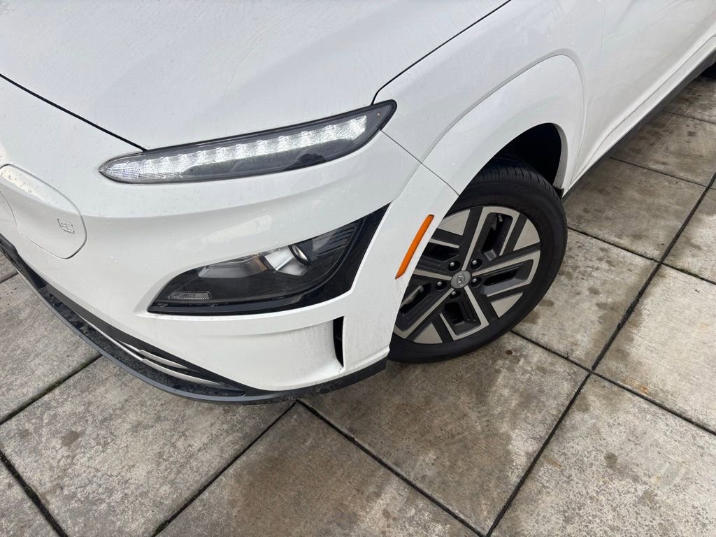 Certified 2023 Hyundai Kona SE image 2