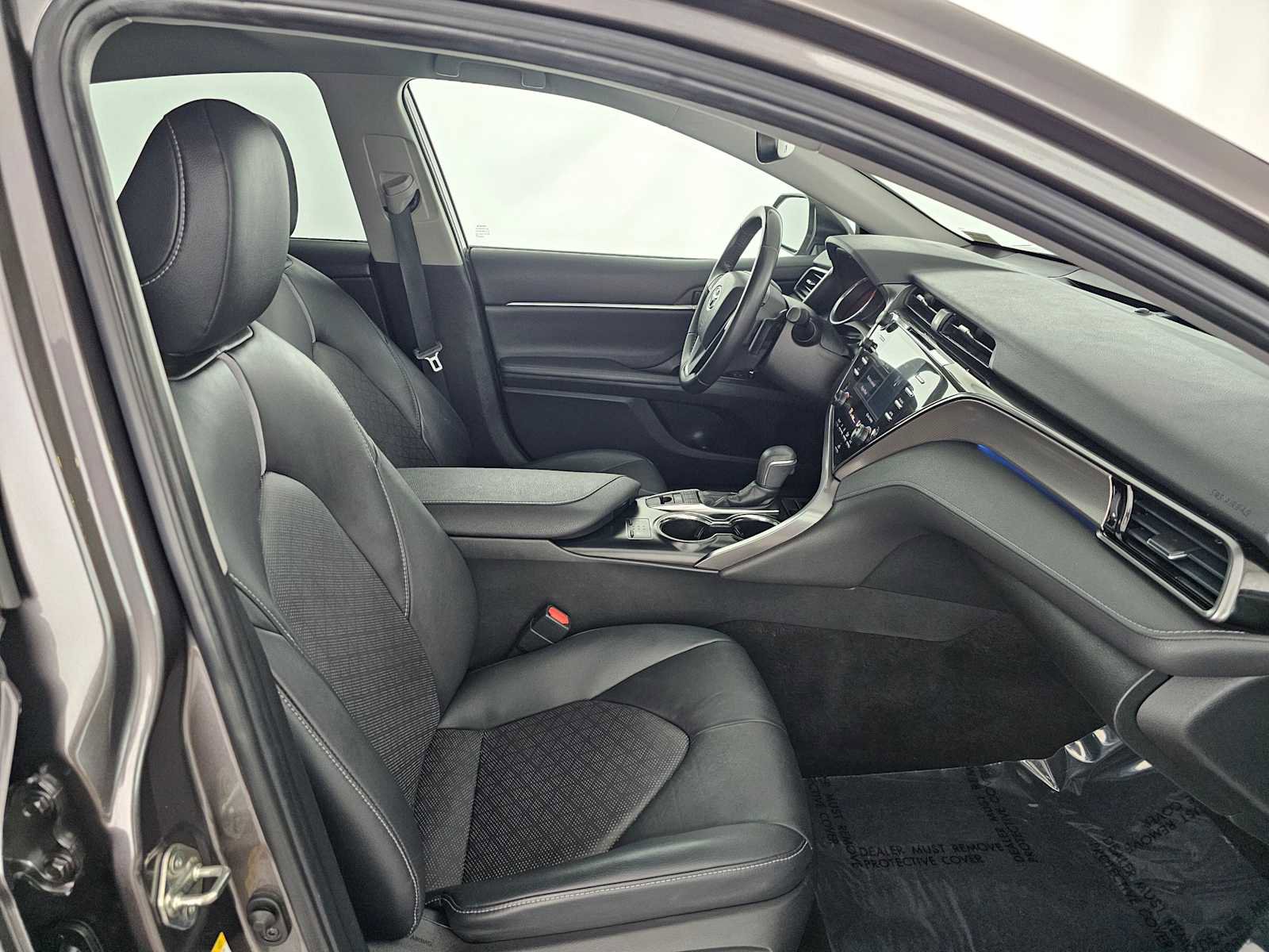 Used 2019 Toyota Camry XSE image 10