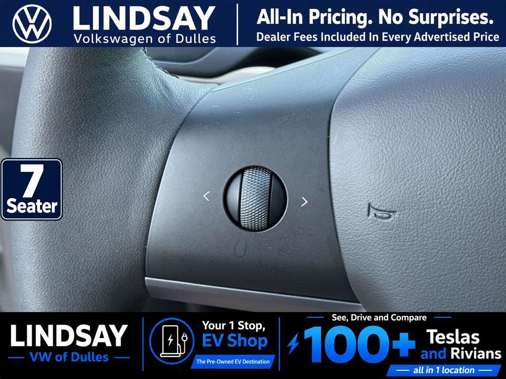 Used 2024 Tesla Model Y Long Range AWD/4WD image 26