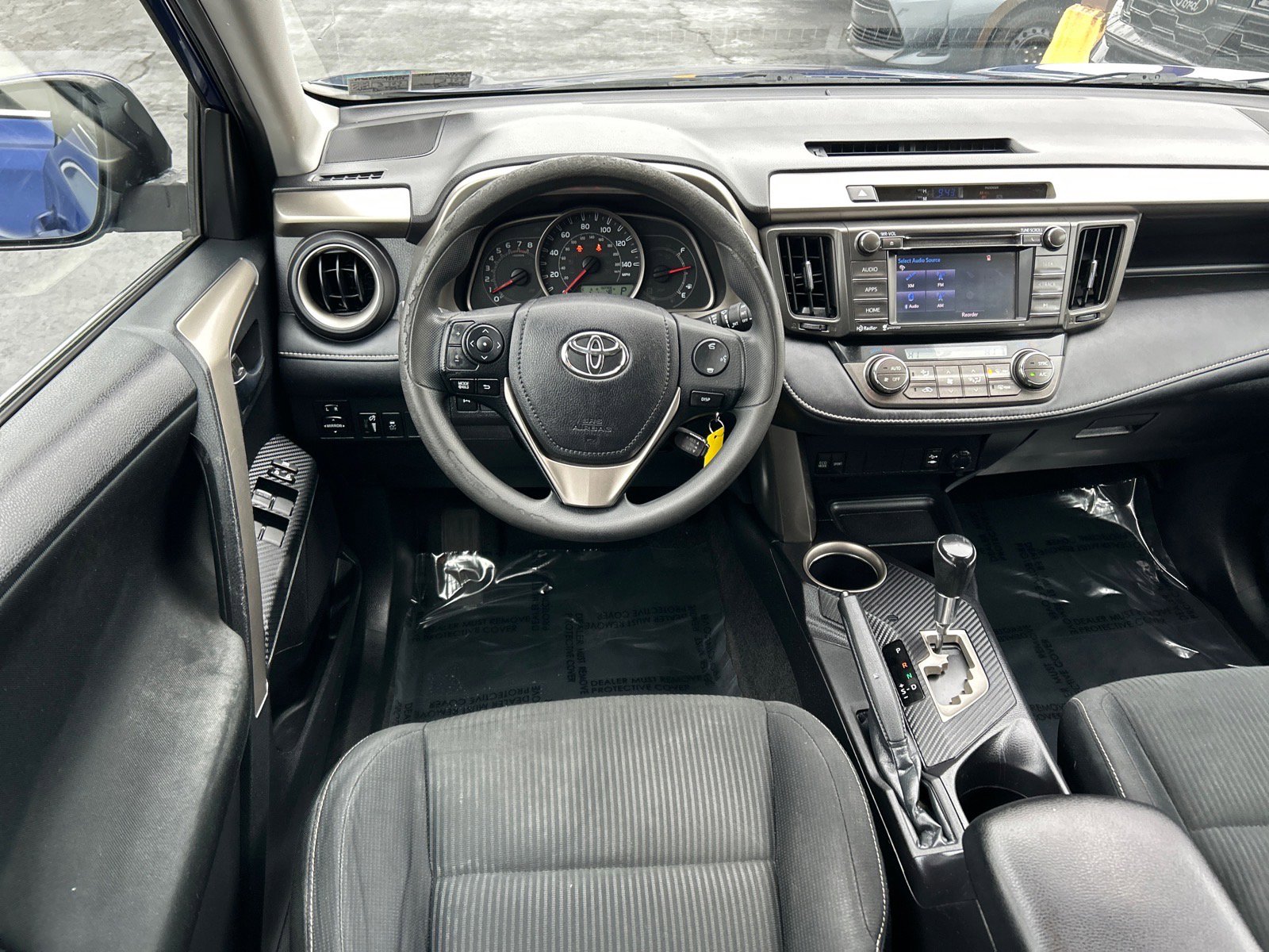 Used 2015 Toyota RAV4 XLE image 2