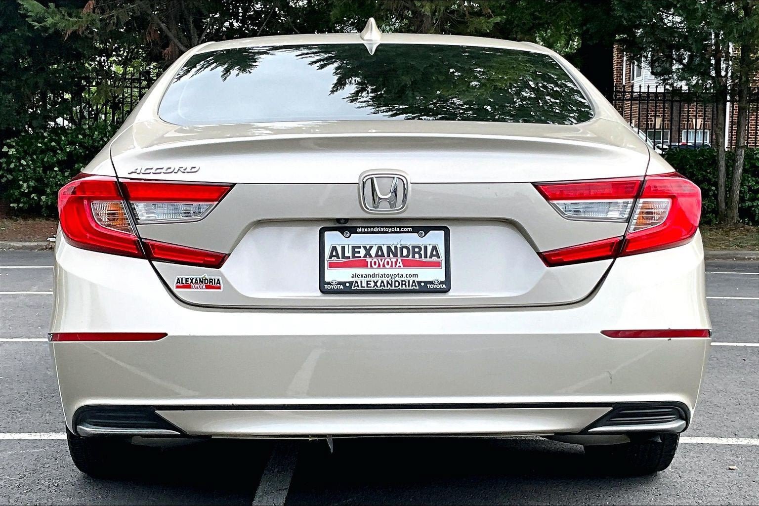 Used 2018 Honda Accord EX image 4