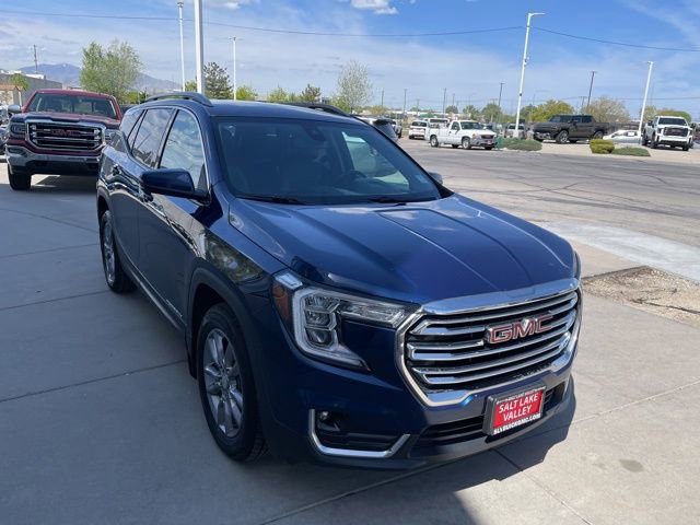 Used 2022 GMC Terrain SLT w/ Infotainment Package II AWD/4WD image 7