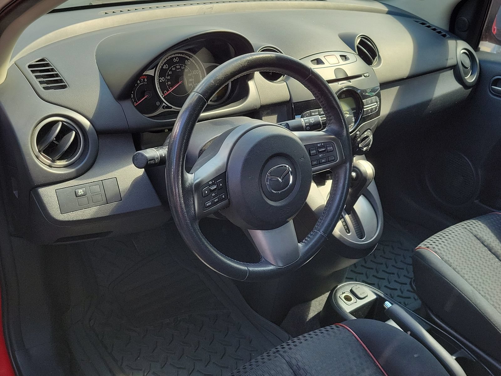 Used 2012 MAZDA MAZDA2 Touring FWD image 9