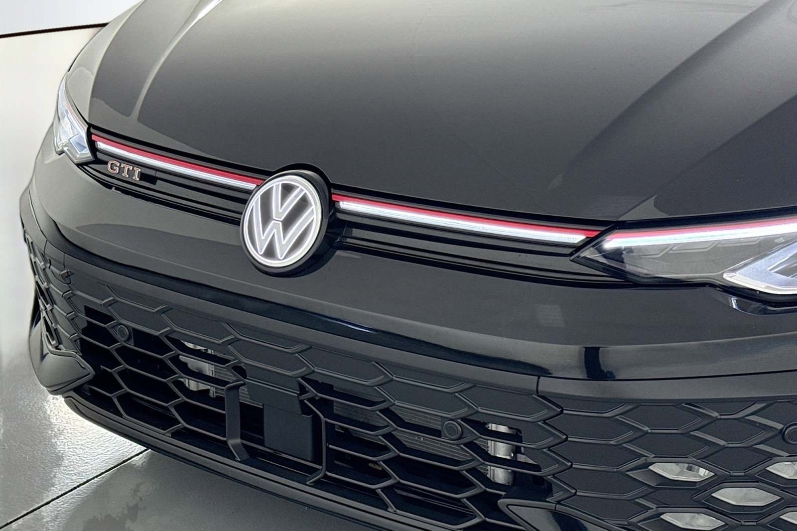 Used 2025 Volkswagen GTI Autobahn image 12