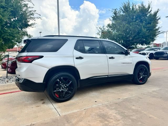 Used 2022 Chevrolet Traverse Premier w/ Redline Edition AWD/4WD image 8