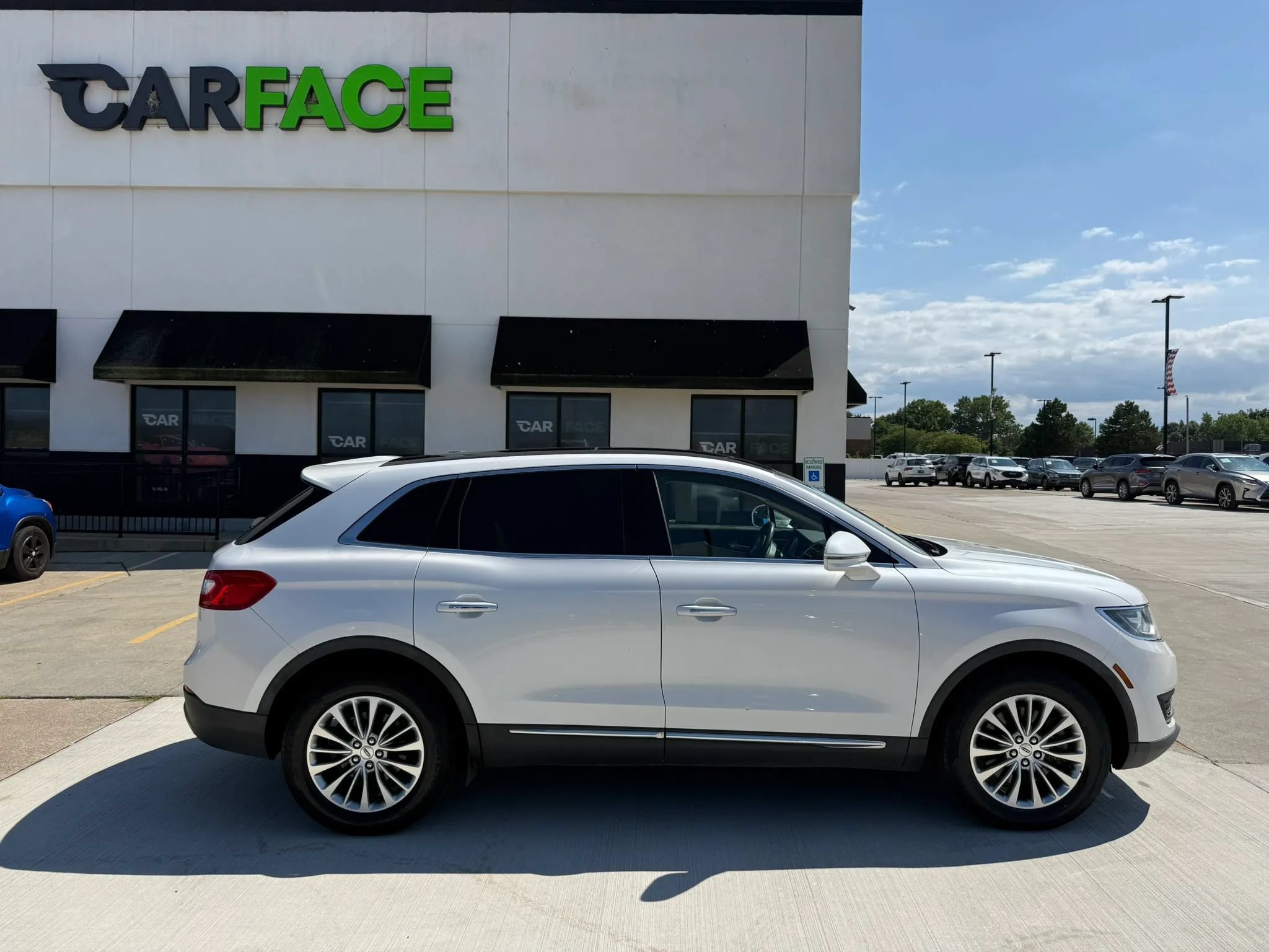 Used 2016 Lincoln MKX Select w/ Select Plus Package AWD/4WD image 18