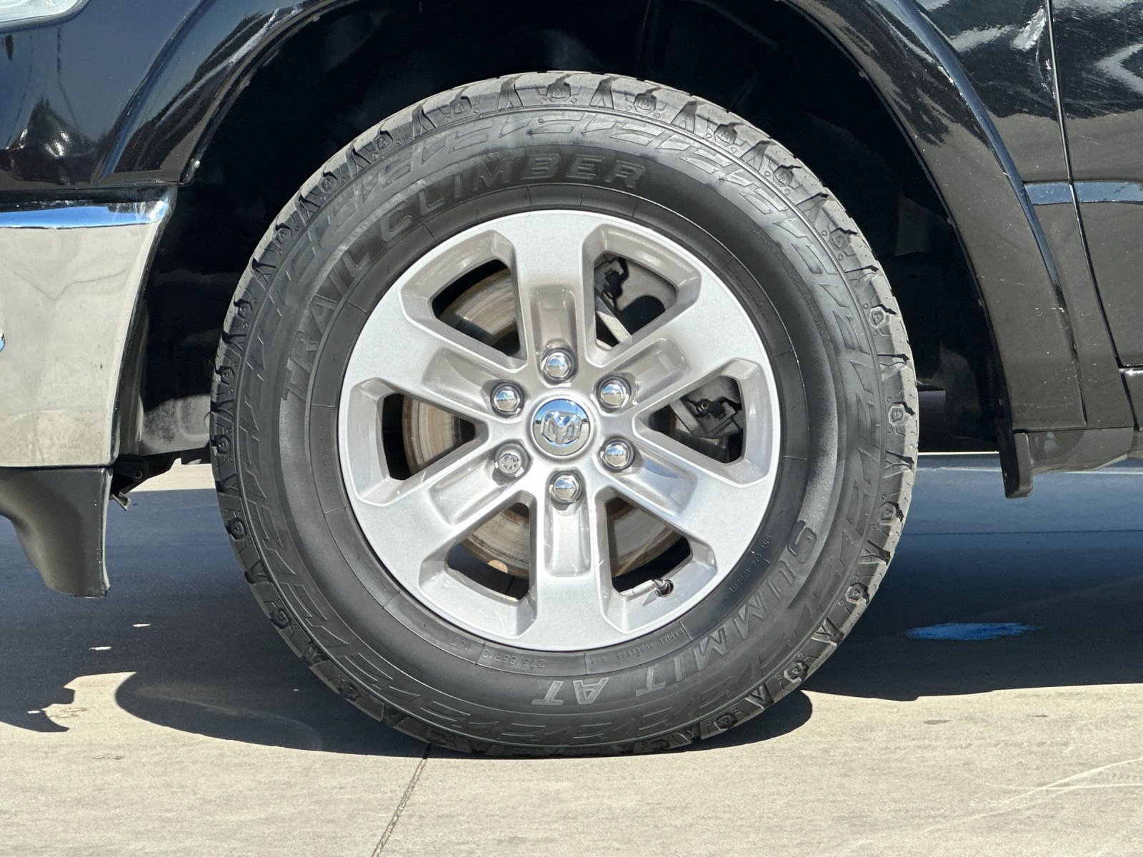 Used 2022 RAM 1500 Laramie RWD image 32