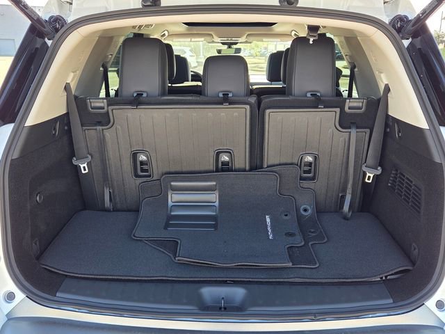New 2026 Nissan Pathfinder Platinum w/ Cargo Package image 13