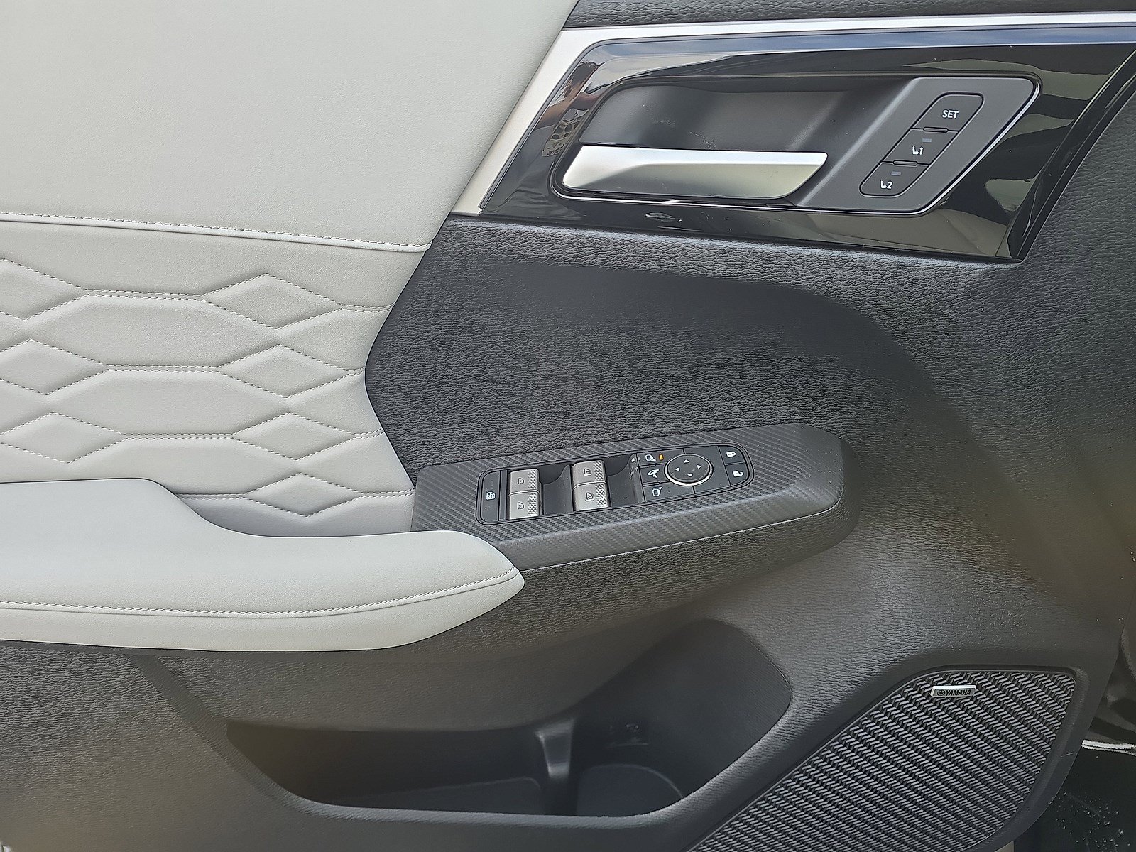 New 2026 Mitsubishi Outlander SEL AWD/4WD image 12
