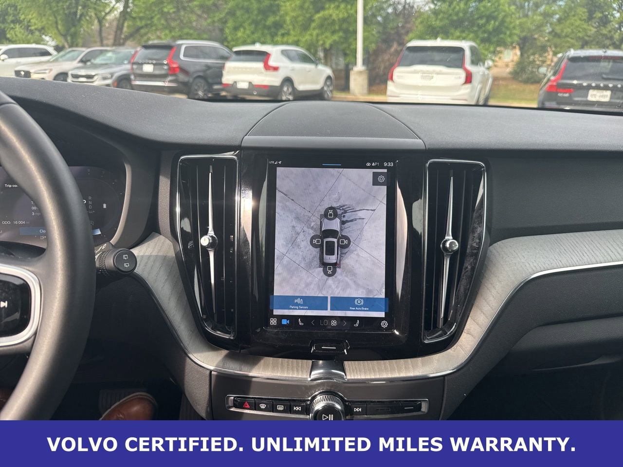 Certified 2025 Volvo XC60 B5 Plus image 24