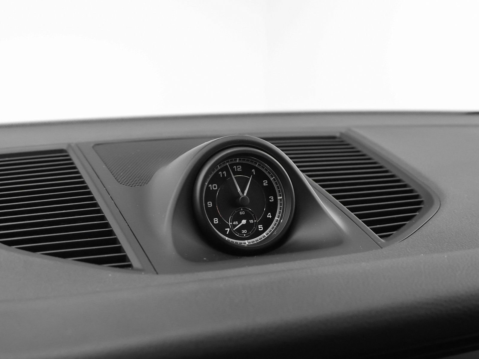 Certified 2022 Porsche Macan image 33