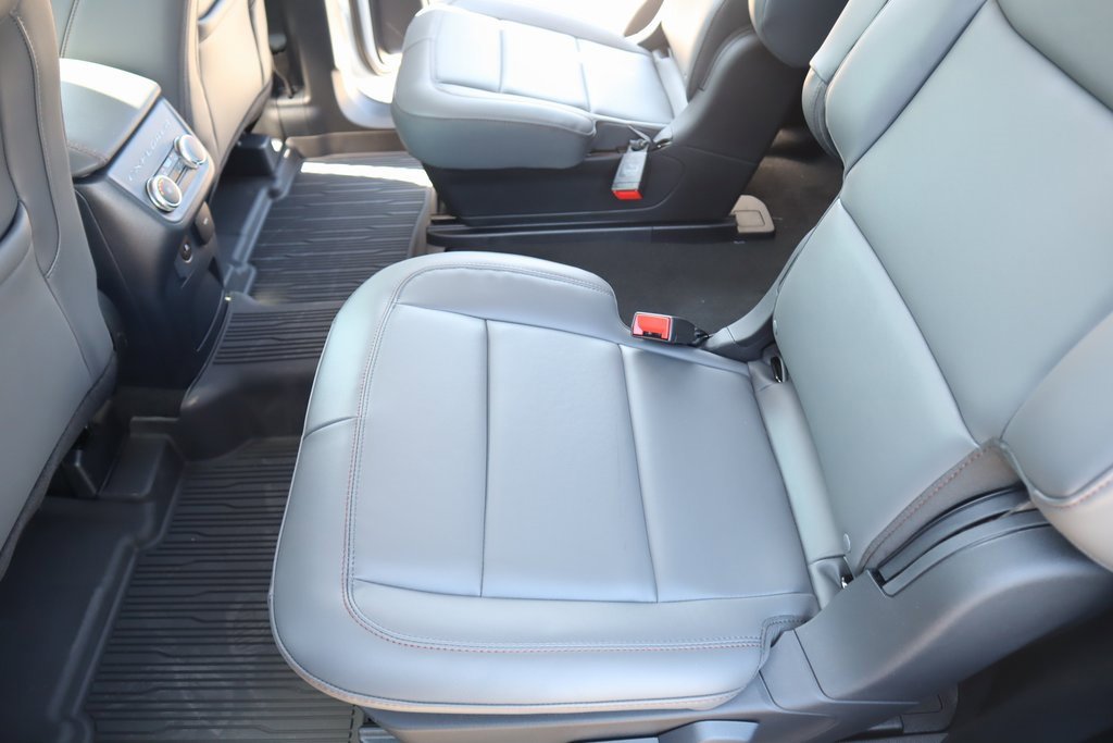 New 2025 Ford Explorer Active w/ Active Comfort Package image 13