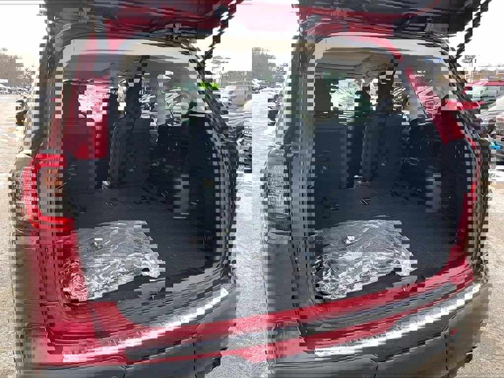 Used 2023 Subaru Ascent Limited w/ Technology Package image 37