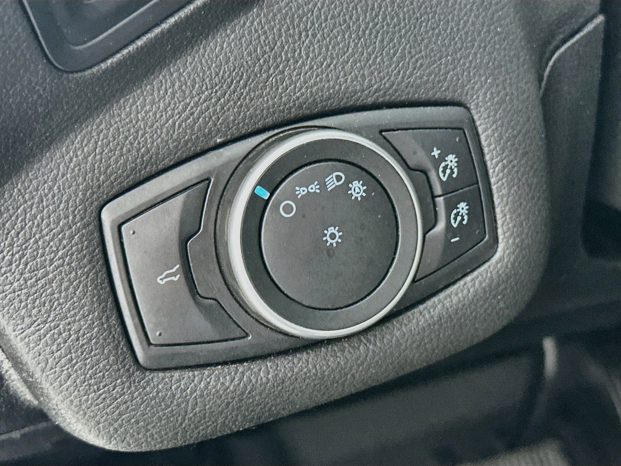 Used 2018 Ford Escape S FWD image 10