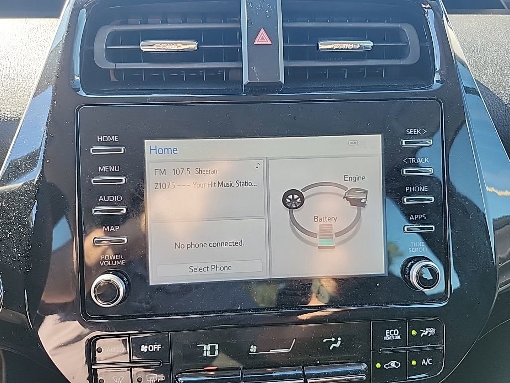 Used 2020 Toyota Prius LE image 5