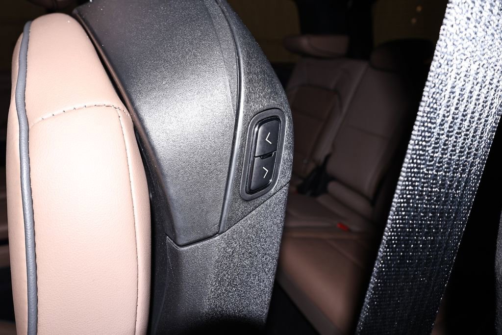 Used 2025 Lincoln Navigator Black Label image 19
