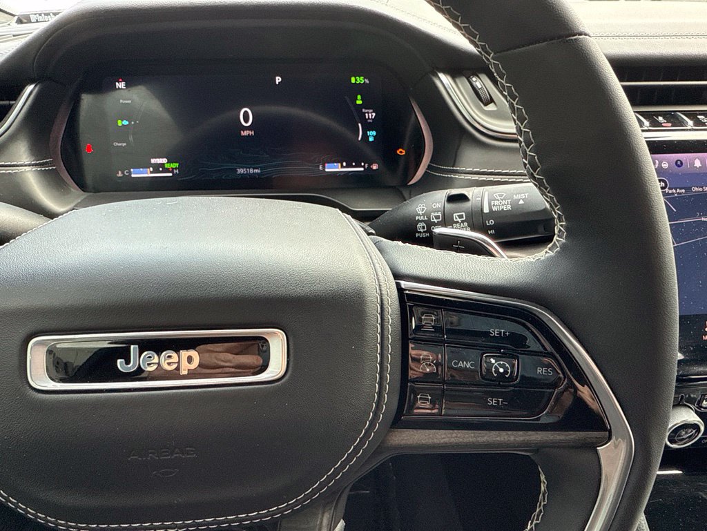 Used 2022 Jeep Grand Cherokee Overland AWD/4WD image 31