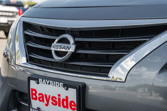 Used 2019 Nissan Versa SV FWD image 11