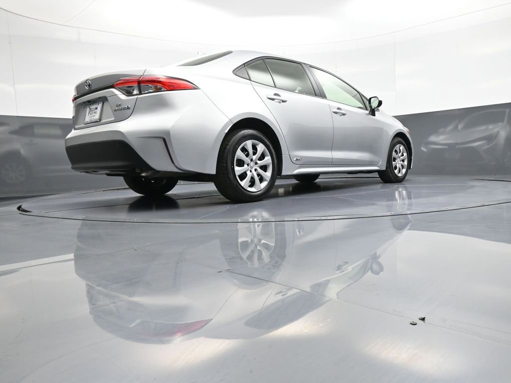 Certified 2024 Toyota Corolla LE AWD/4WD image 28