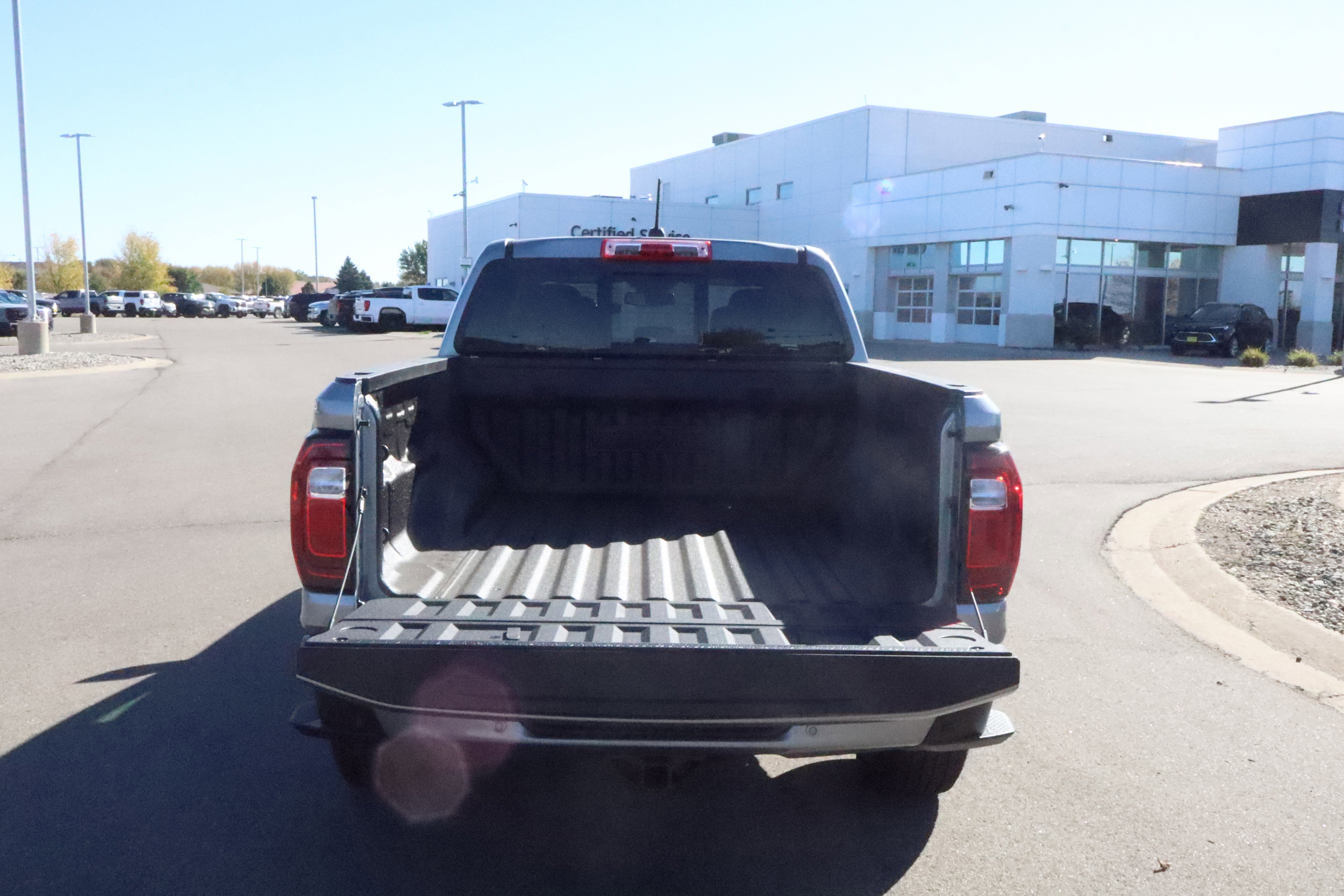 New 2026 GMC Canyon Elevation w/ Convenience Package image 16