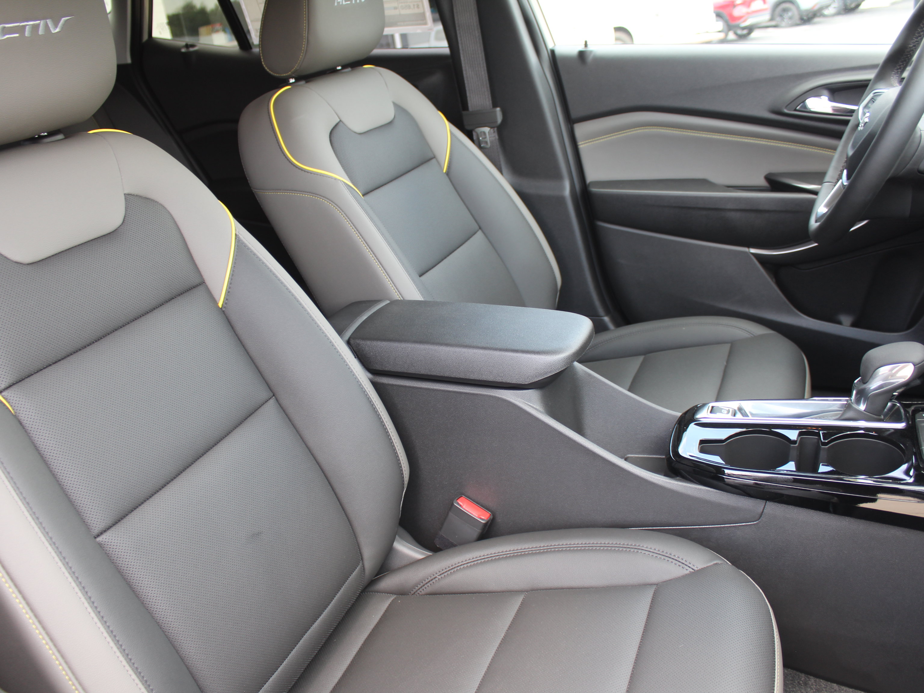 New 2026 Chevrolet Trax ACTIV w/ Driver Confidence Package FWD image 15