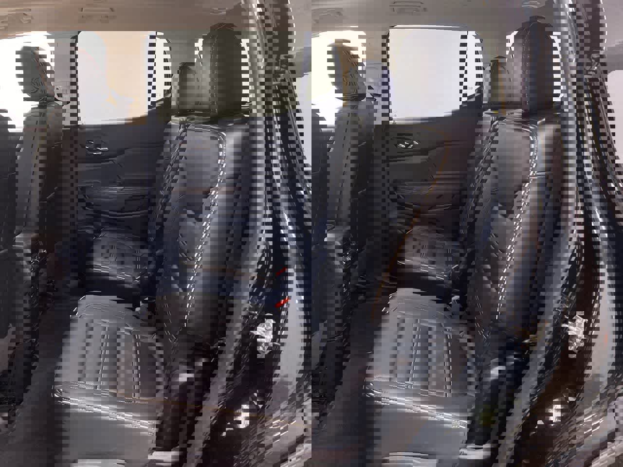 Used 2022 GMC Acadia Denali w/ Denali Ultimate Package AWD/4WD image 16