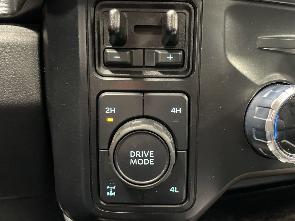 Used 2024 Ford F250 Lariat w/ Sport Appearance Package AWD/4WD image 46