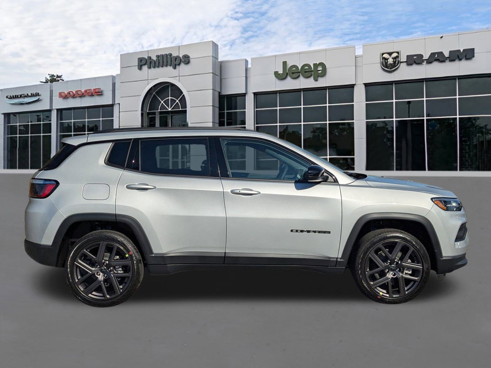 New 2026 Jeep Compass Latitude image 2