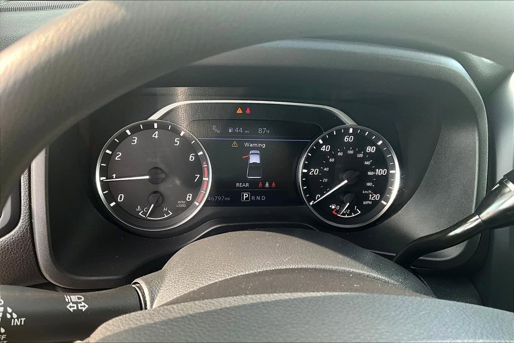 Used 2023 Nissan Titan SV image 25