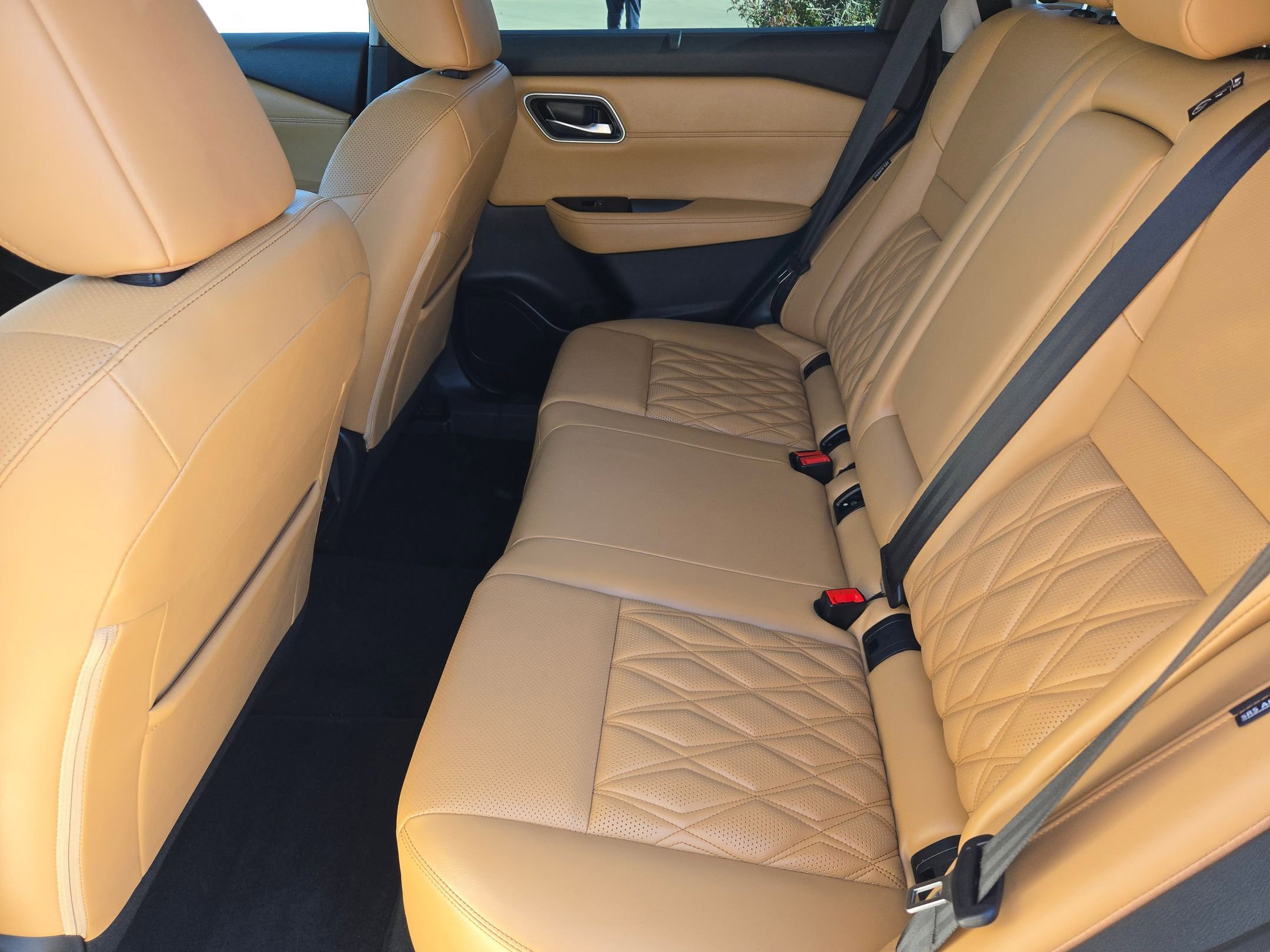 Used 2023 Nissan Rogue Platinum w/ Platinum Premium Package image 14