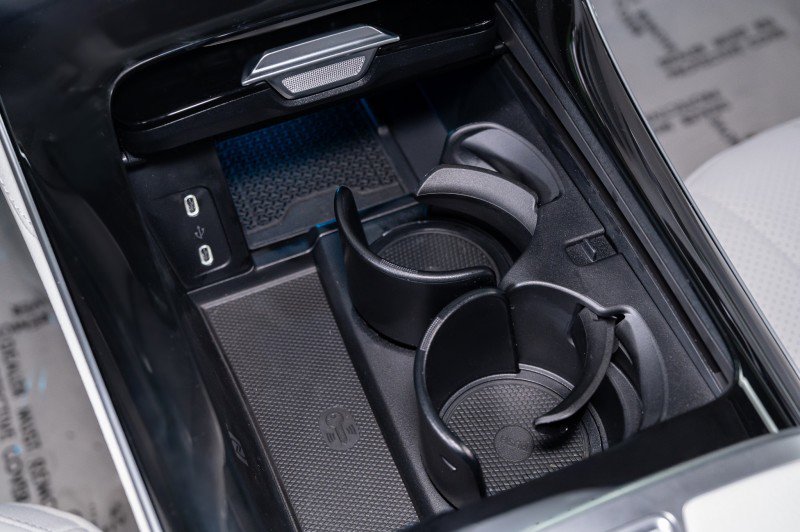 New 2026 Mercedes-Benz EQE 320 4MATIC SUV image 21