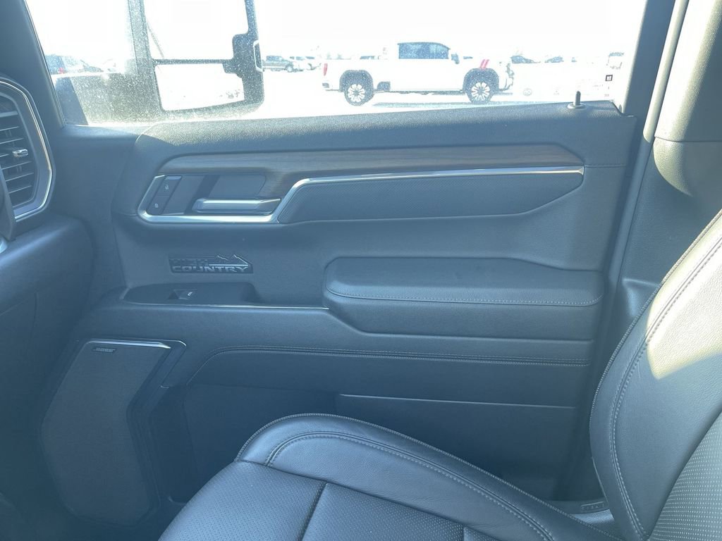 Used 2024 Chevrolet Silverado 1500 High Country w/ High Country Premium Package image 31