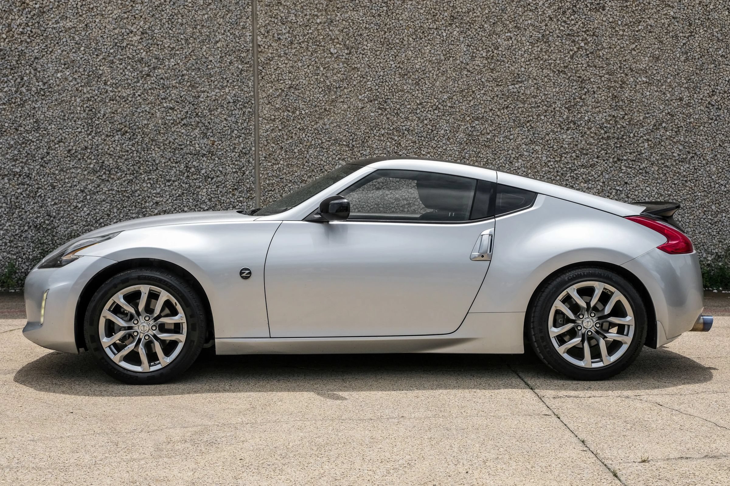 Used 2014 Nissan 370Z Coupe RWD image 10