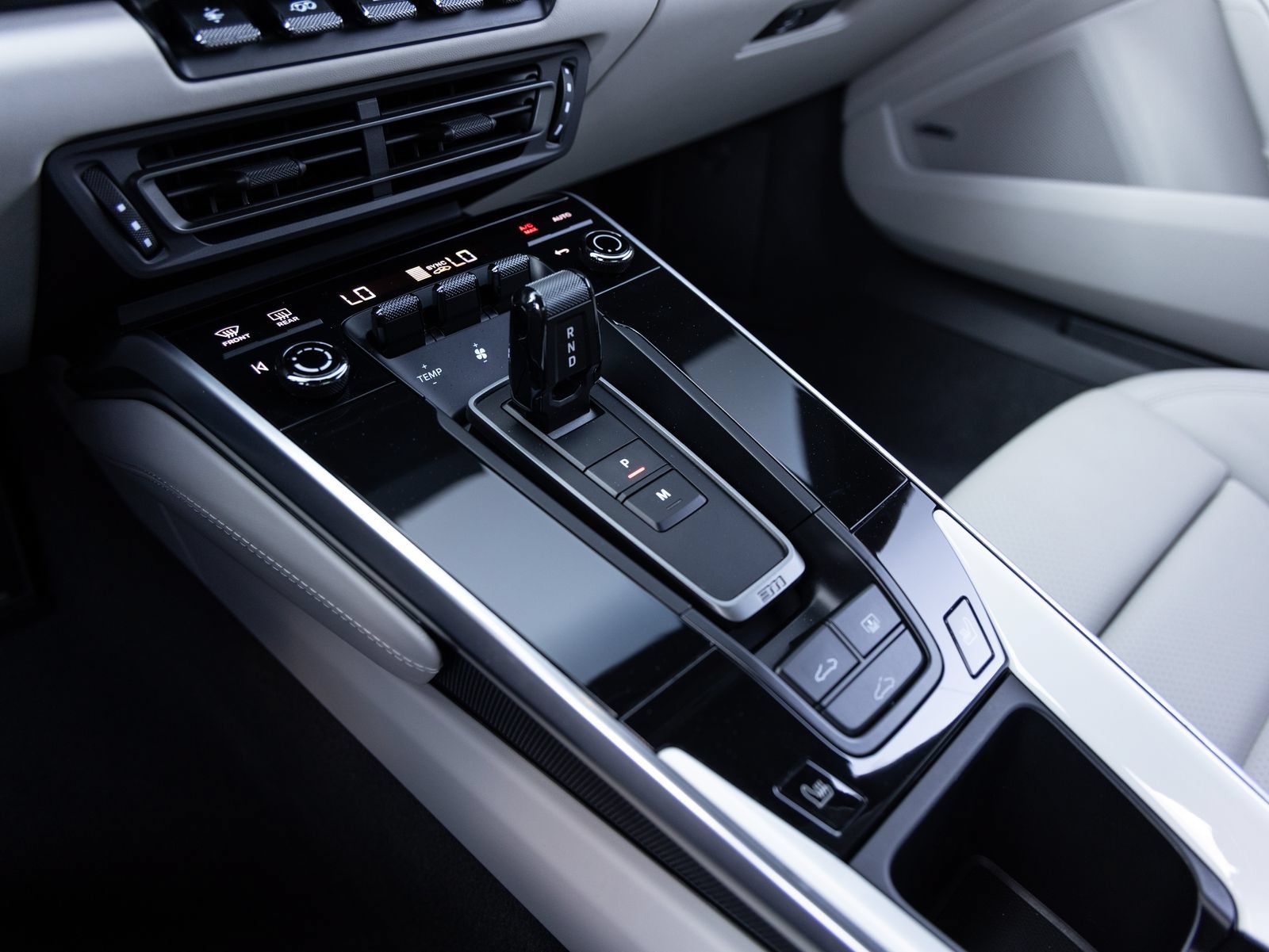 Certified 2023 Porsche 911 Turbo S AWD/4WD image 17