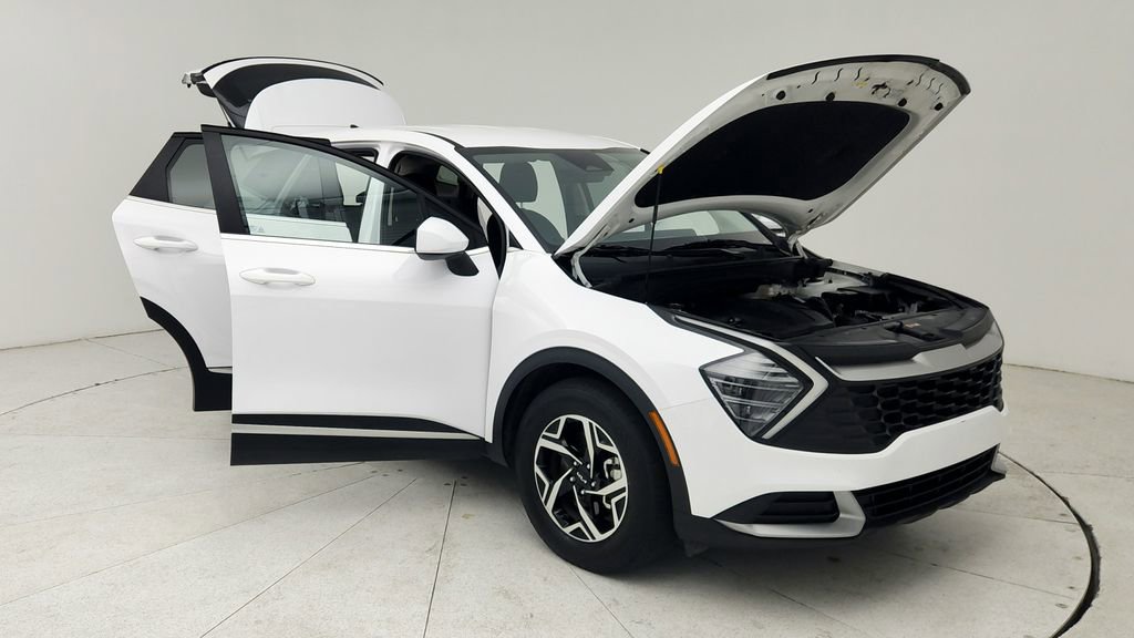 Used 2025 Kia Sportage LX FWD image 10