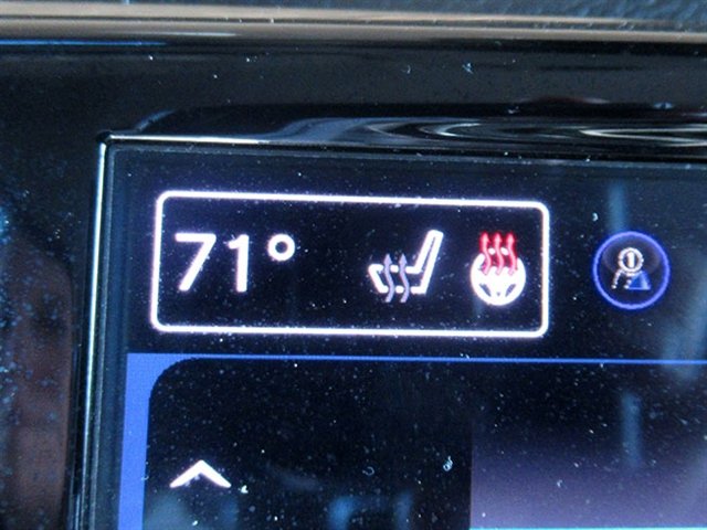 Used 2022 Chrysler Pacifica Touring-L FWD image 35