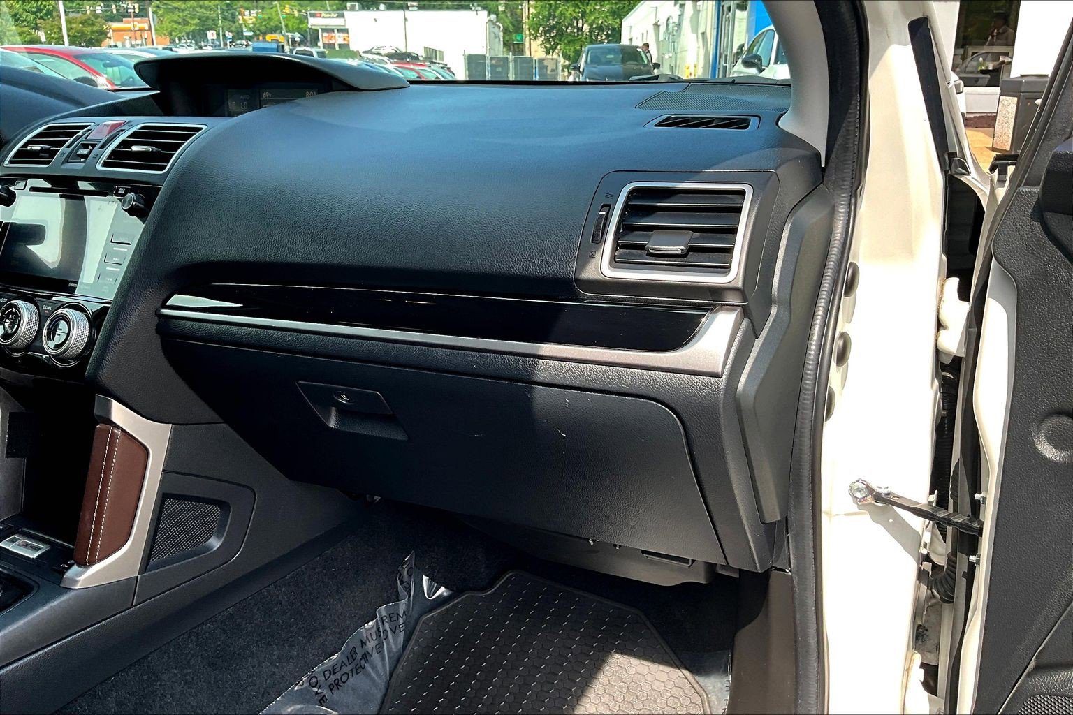 Used 2018 Subaru Forester 2.5i Touring AWD/4WD image 16