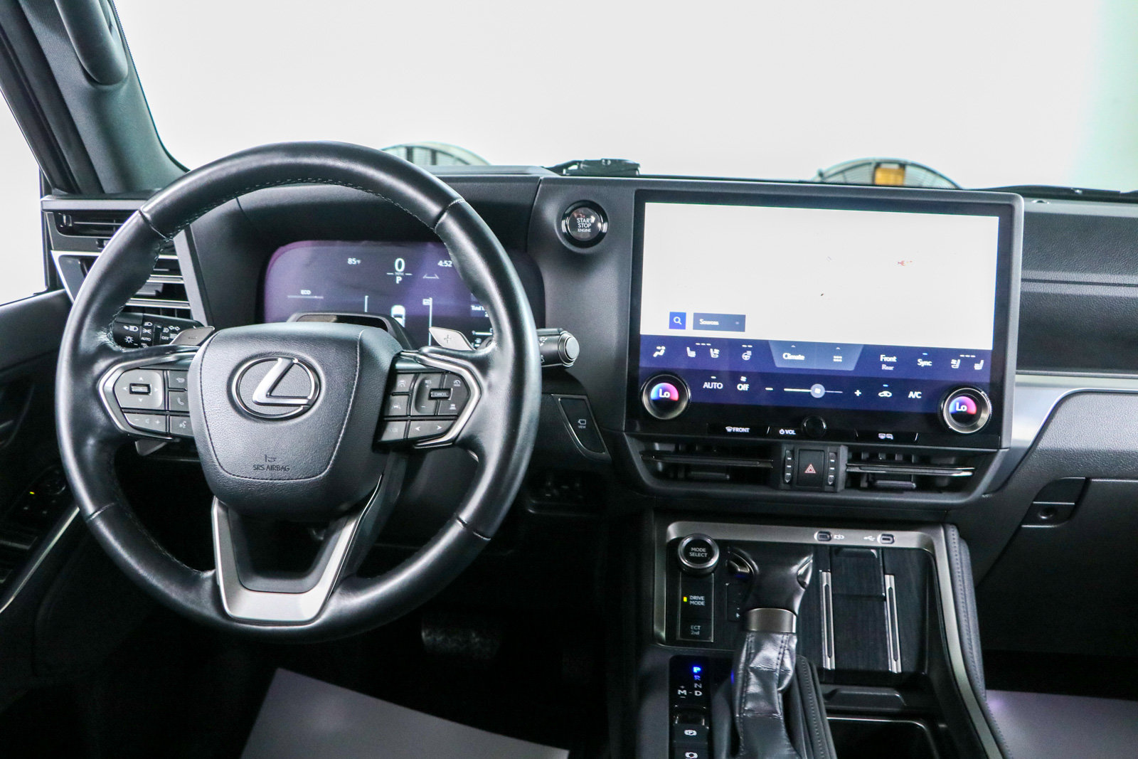 Used 2024 Lexus GX 550 w/ Accessory Package (Z1) AWD/4WD image 18