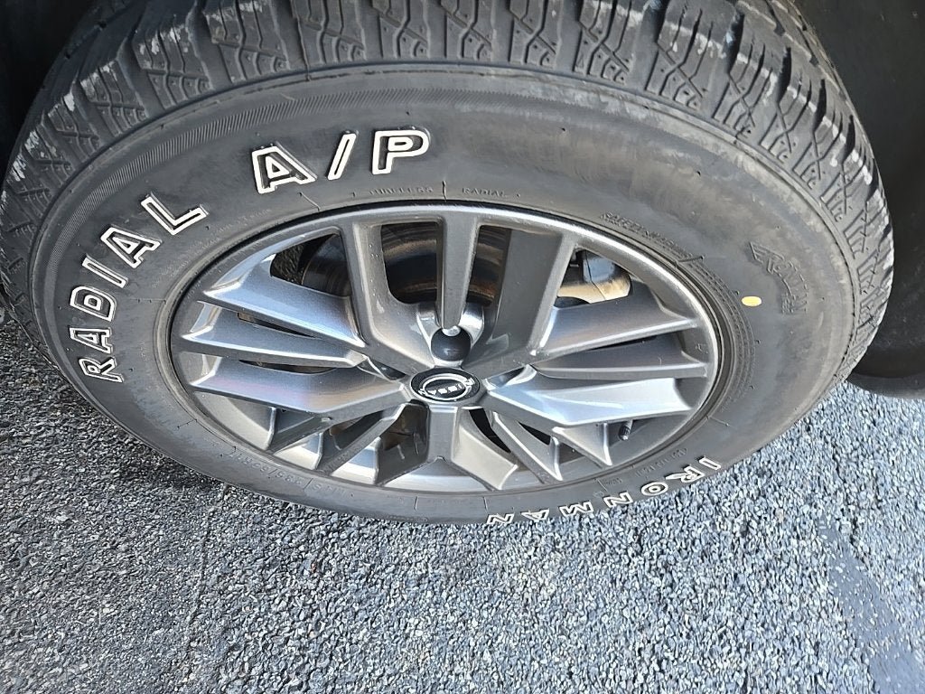Used 2024 Nissan Rogue S FWD image 11