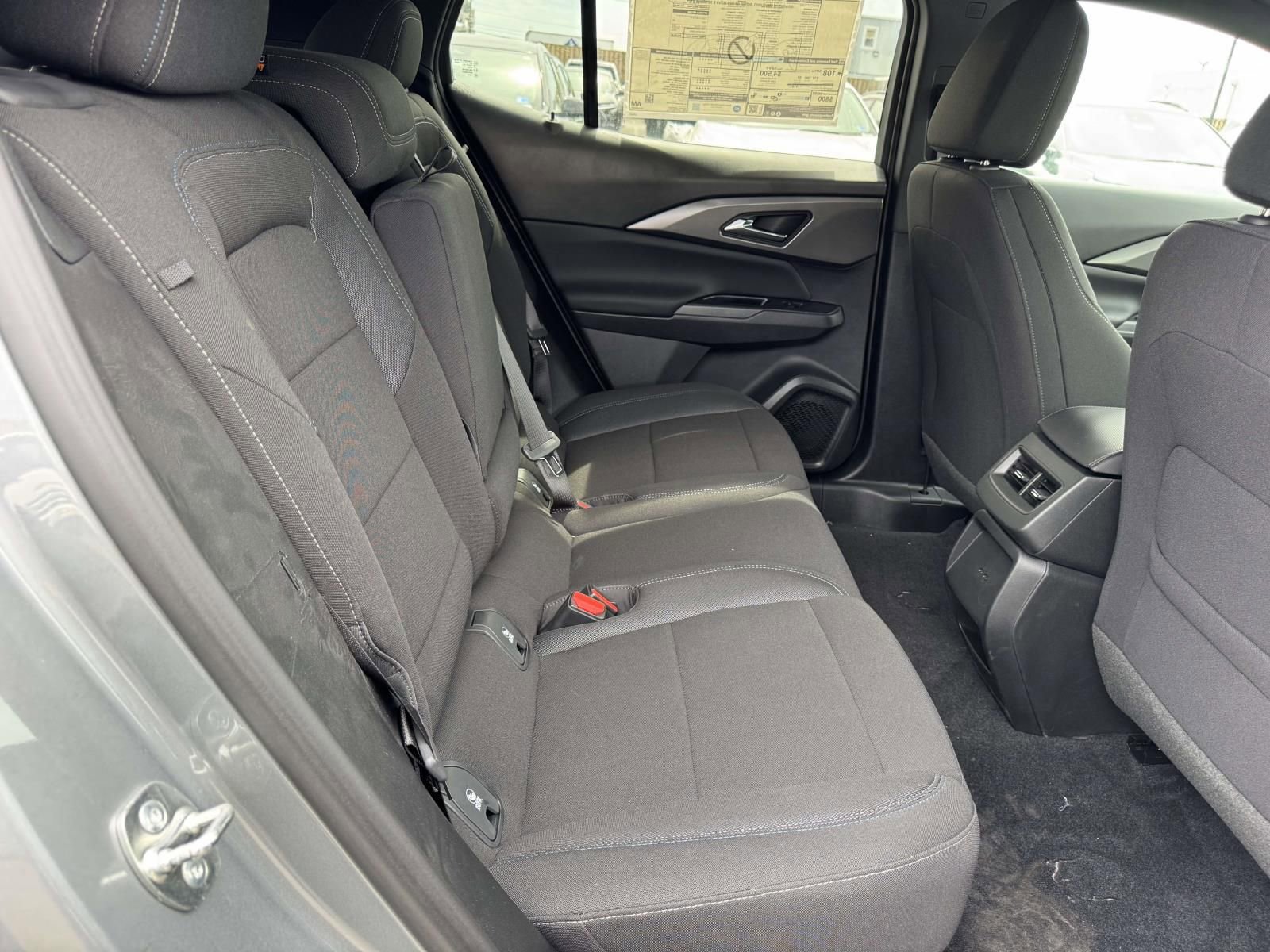 New 2026 Chevrolet Equinox EV LT image 27